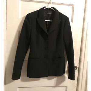 Zara women’s black blazer